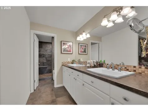 275 Allen Avenue Springfield OR 97477
