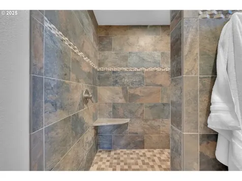 275 Allen Avenue Springfield OR 97477