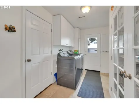 275 Allen Avenue Springfield OR 97477