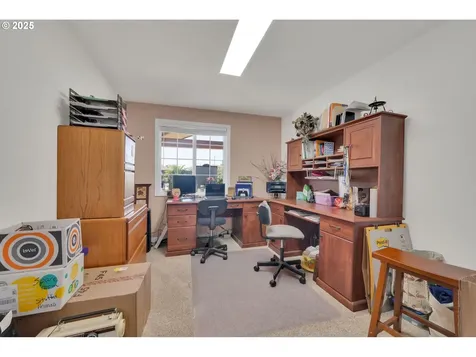 275 Allen Avenue Springfield OR 97477