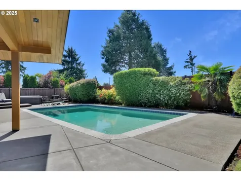 275 Allen Avenue Springfield OR 97477