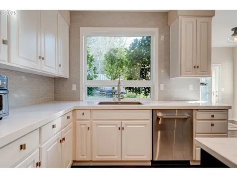 3216 NW Spencer Street Portland OR 97229