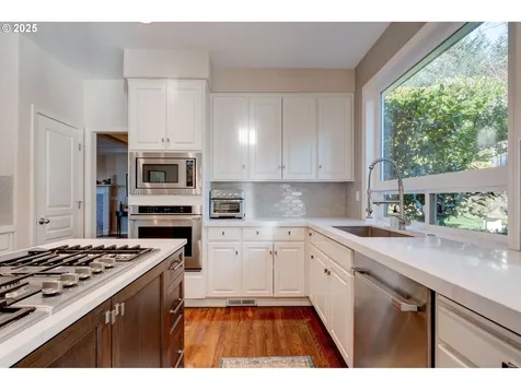 3216 NW Spencer Street Portland OR 97229