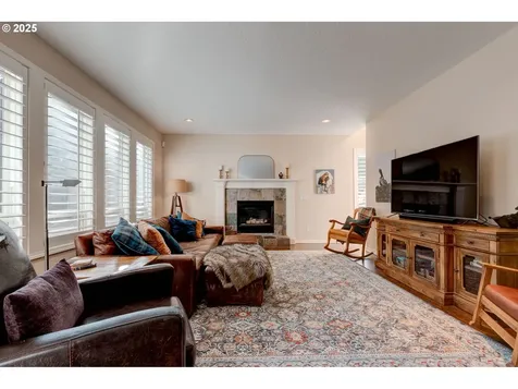 3216 NW Spencer Street Portland OR 97229