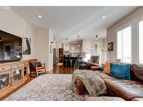 3216 NW Spencer Street Portland OR 97229