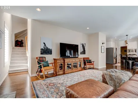 3216 NW Spencer Street Portland OR 97229