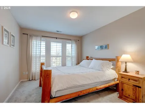 3216 NW Spencer Street Portland OR 97229