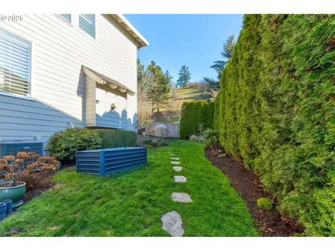 3216 NW Spencer Street Portland OR 97229