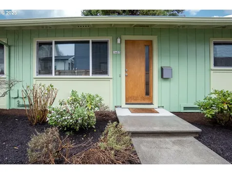 1403/1405 NE Holman Street Portland OR 97211