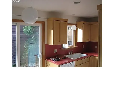 1403/1405 NE Holman Street Portland OR 97211