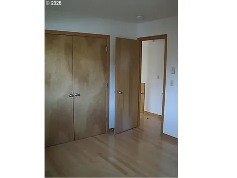 1403/1405 NE Holman Street Portland OR 97211