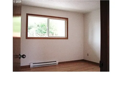 1403/1405 NE Holman Street Portland OR 97211