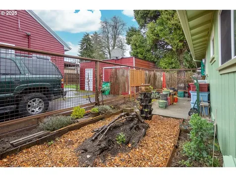 1403/1405 NE Holman Street Portland OR 97211