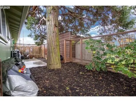 1403/1405 NE Holman Street Portland OR 97211
