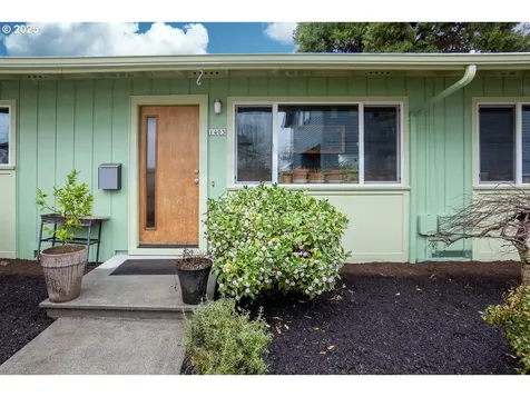 1403/1405 NE Holman Street Portland OR 97211
