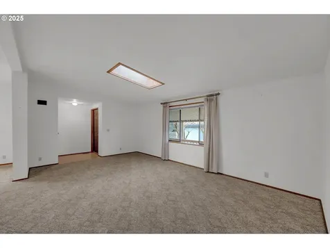 1199 N Terry Street Eugene OR 97402