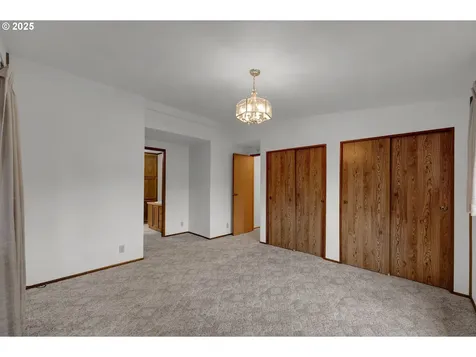1199 N Terry Street Eugene OR 97402