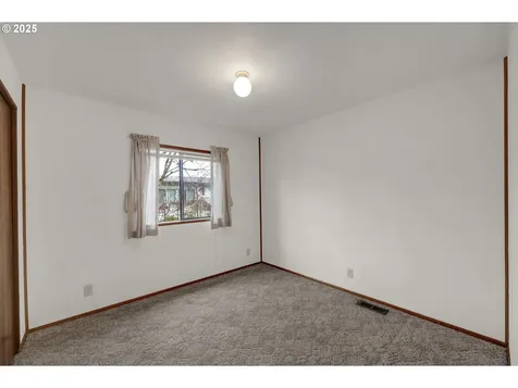 1199 N Terry Street Eugene OR 97402