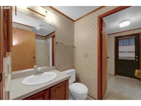 1199 N Terry Street Eugene OR 97402