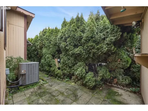 1199 N Terry Street Eugene OR 97402