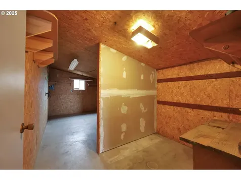 1199 N Terry Street Eugene OR 97402