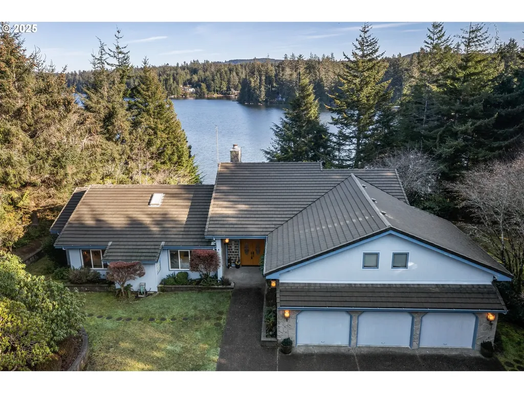 83499 S Cove Way Florence OR 97439