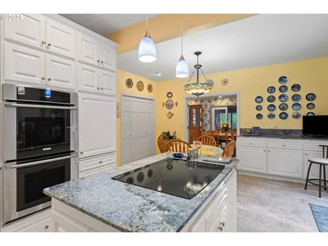 83499 S Cove Way Florence OR 97439