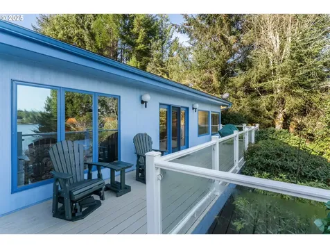 83499 S Cove Way Florence OR 97439
