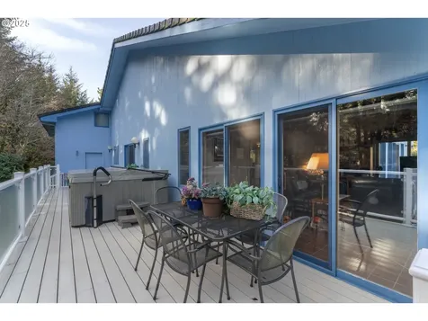 83499 S Cove Way Florence OR 97439