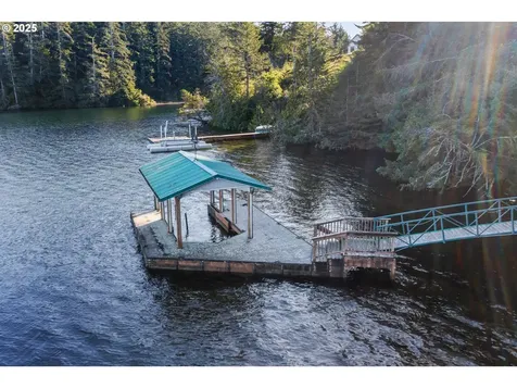 83499 S Cove Way Florence OR 97439