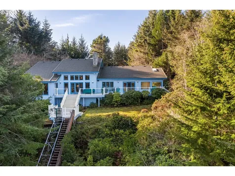83499 S Cove Way Florence OR 97439