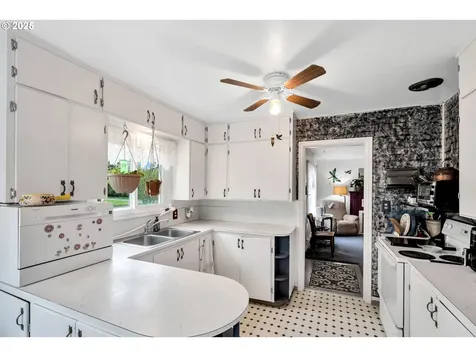 457 25th Avenue Longview WA 98632