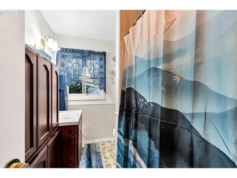 457 25th Avenue Longview WA 98632