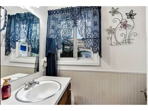 457 25th Avenue Longview WA 98632