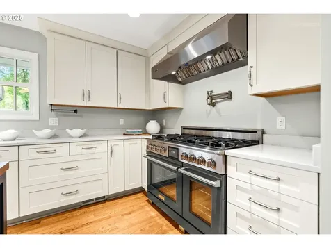 5150 SW Windsor Court Portland OR 97221