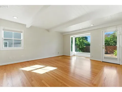 5150 SW Windsor Court Portland OR 97221