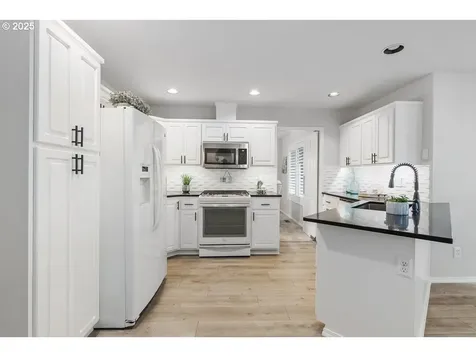 15235 SW Sapphire Drive Beaverton OR 97007