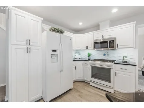 15235 SW Sapphire Drive Beaverton OR 97007
