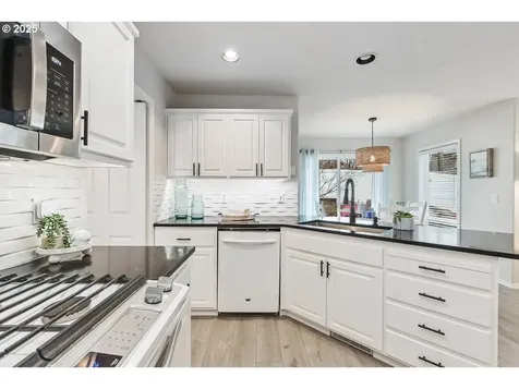 15235 SW Sapphire Drive Beaverton OR 97007
