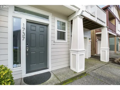 1737 SW Wright Place Troutdale OR 97060