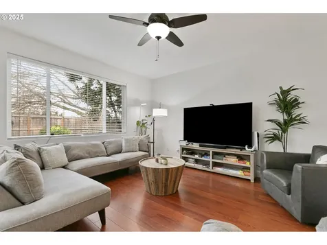 1737 SW Wright Place Troutdale OR 97060