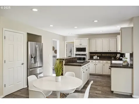 18404 SE 37th Circle Vancouver WA 98683