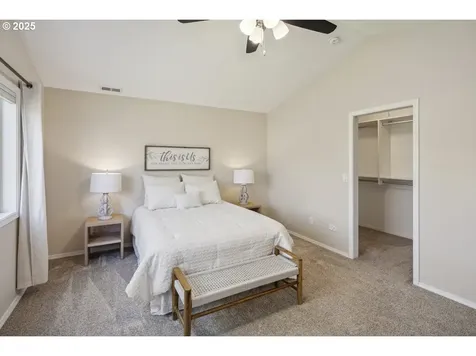 18404 SE 37th Circle Vancouver WA 98683