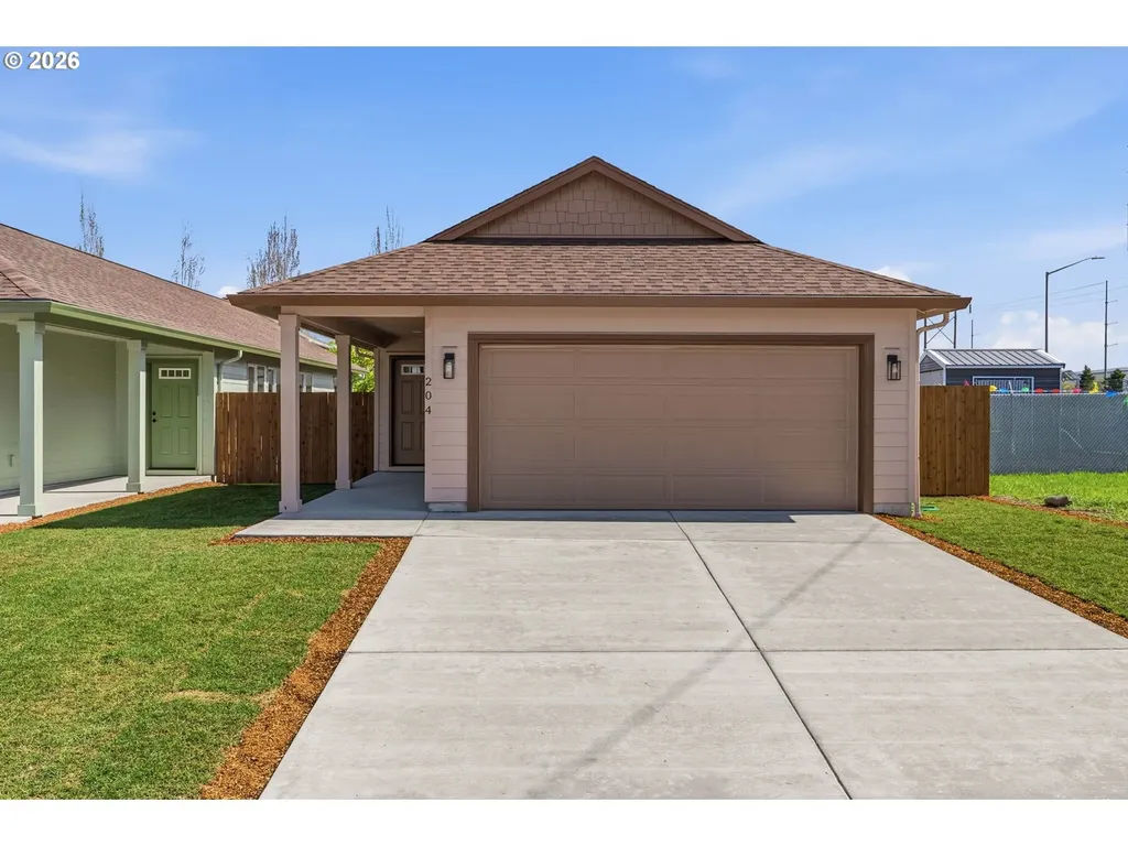 204 Douglas Street Longview WA 98632