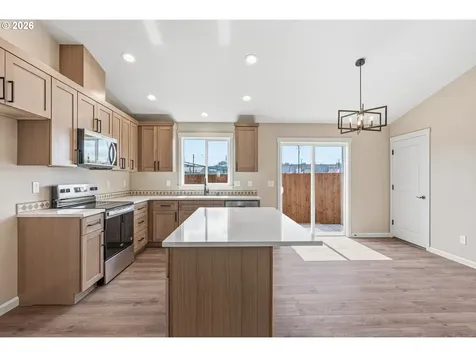 204 Douglas Street Longview WA 98632