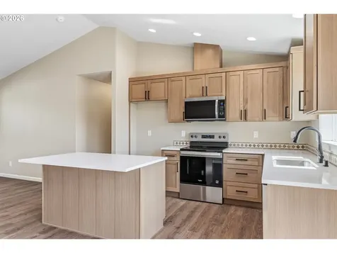 204 Douglas Street Longview WA 98632