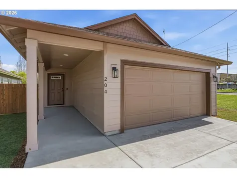 204 Douglas Street Longview WA 98632