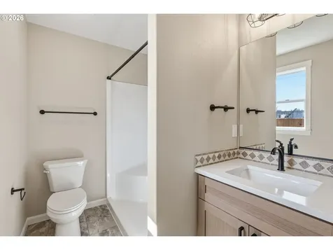 204 Douglas Street Longview WA 98632