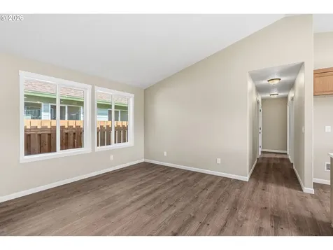 204 Douglas Street Longview WA 98632