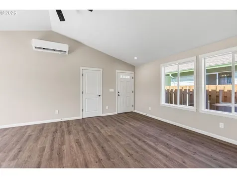 204 Douglas Street Longview WA 98632